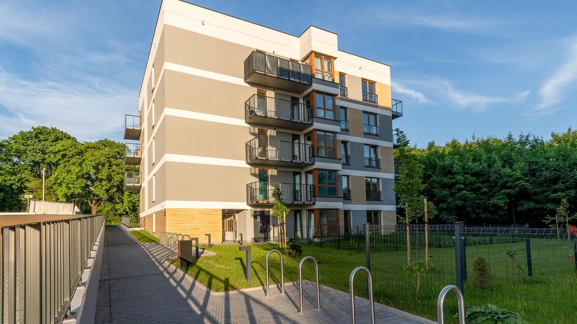 Czerwone Maki Apartment With Garden Krakow 0*,